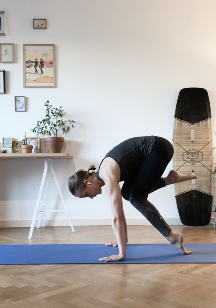 Core flow yoga